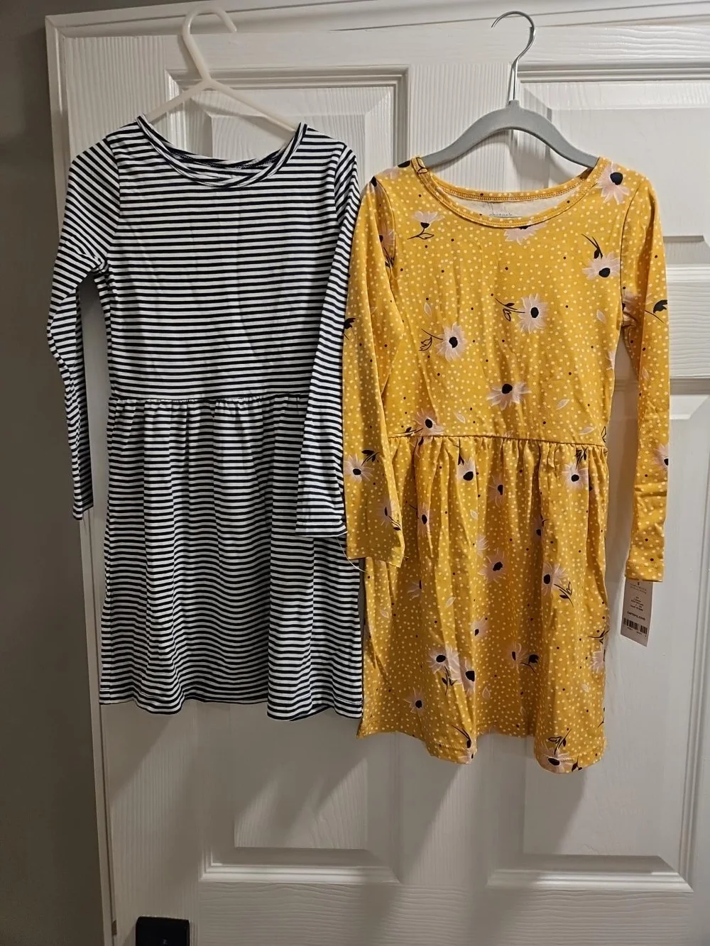 Carter’s Girls 2 Piece Dress Bundle Size 5 NWT